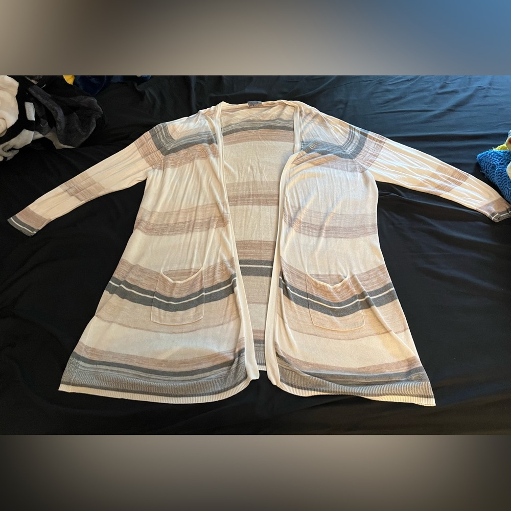 Women’s Joseph A striped lightweight duster cardigan with pockets in size 3X